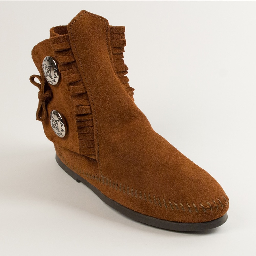 🍁 Size 7.5 Minnetonka Moccasins - Two Button Hardsole Ankle Boot - Brown Suede